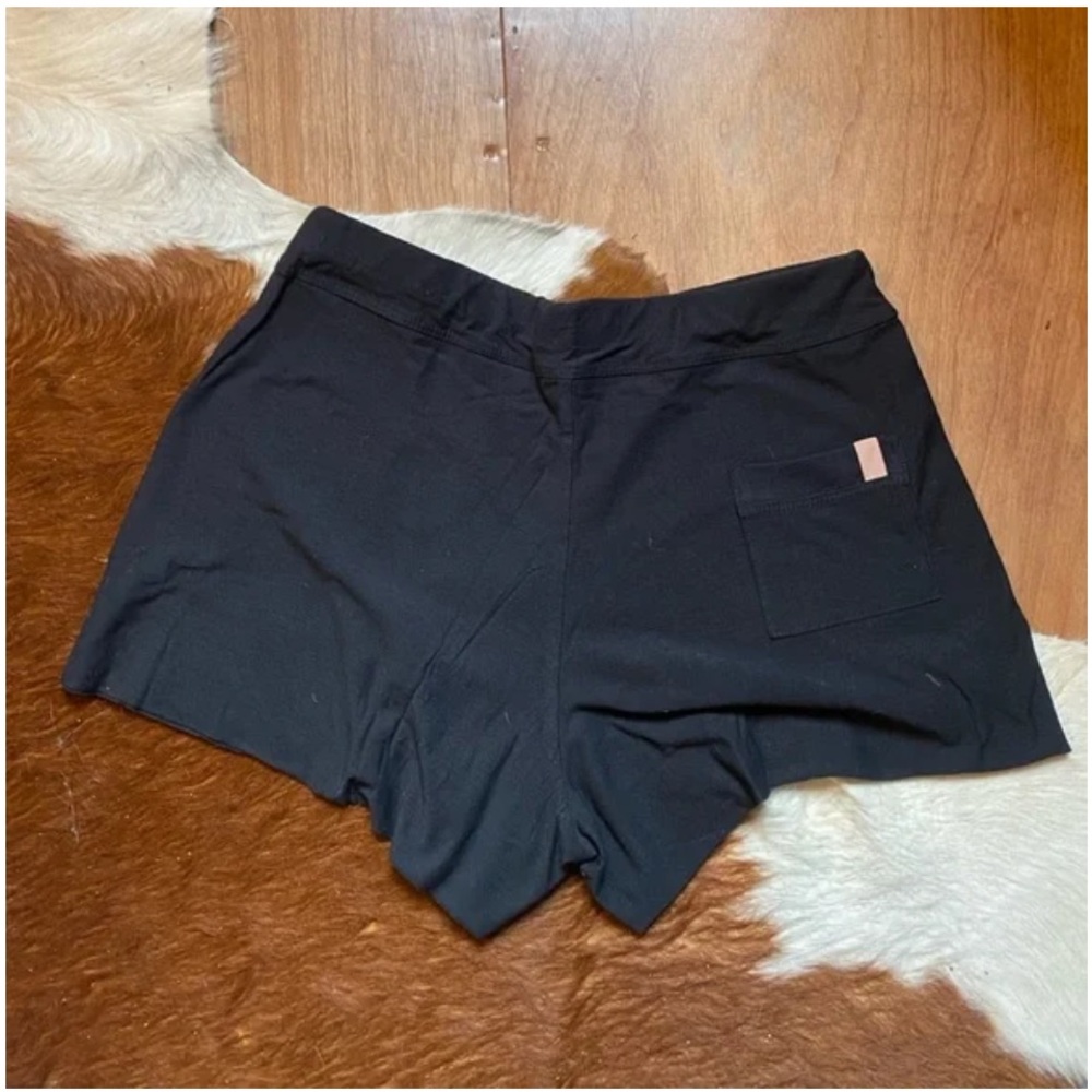 LUNYA Cool Shorts Black size Large - Picture 4 of 6